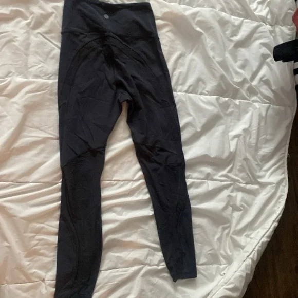 dark grey lulu lemon leggings - Picture 2 of 3